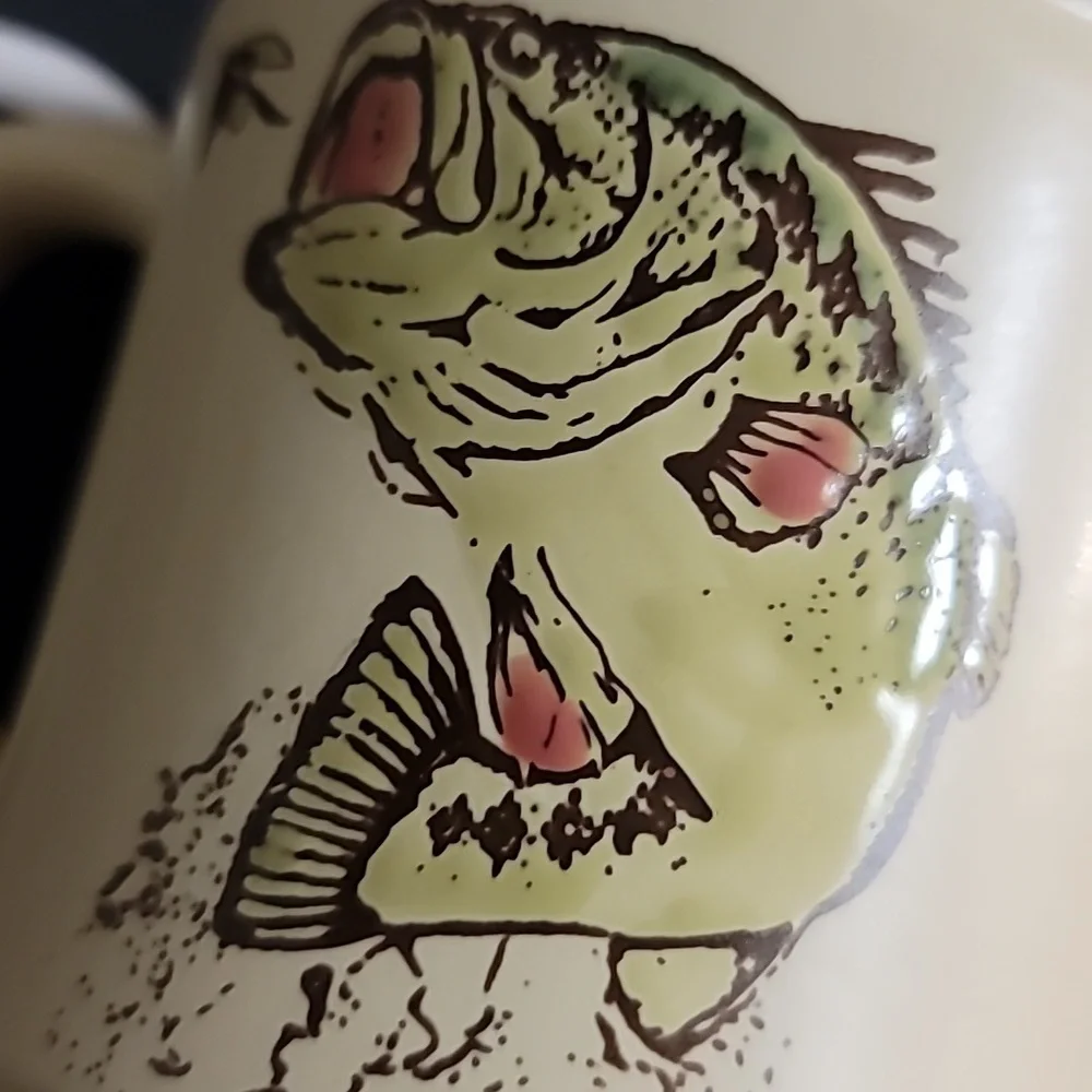 RARE New Spectrum Designz 2017 Lrg Mouth Bass Fly Fishing Lodge Coffee Mug - Picture 8 of 8